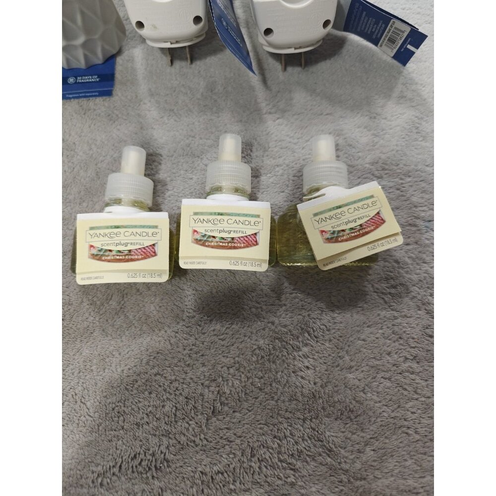 Lot of 3 Yankee Candle Christmas Cookie Scent Plug-In ScentPlugs And Diffusers